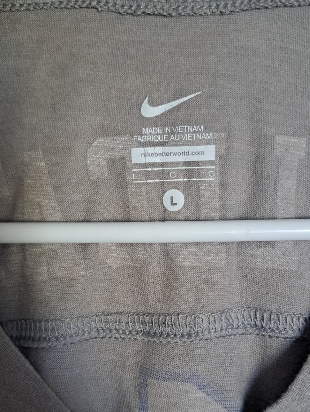 Nike Gray V-Neck UK Wildcats Tee with Blue Accents - Picture 2 of 5